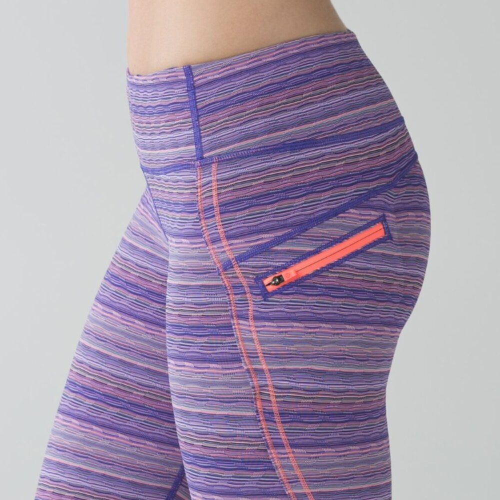 Lululemon Run Top Speed Crop Size 2 Multi-Color - image 2